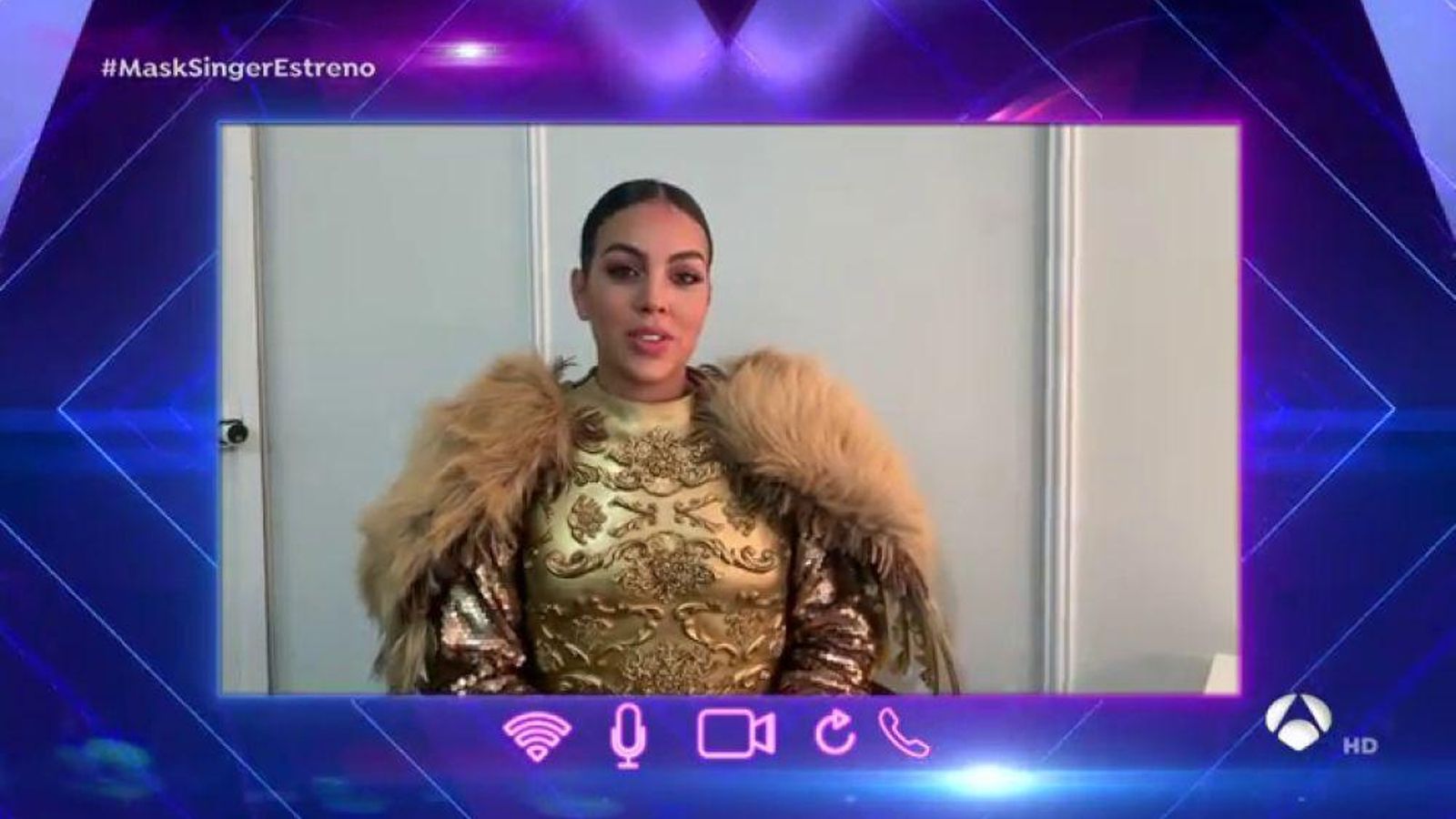 Georgina con el disfraz de león