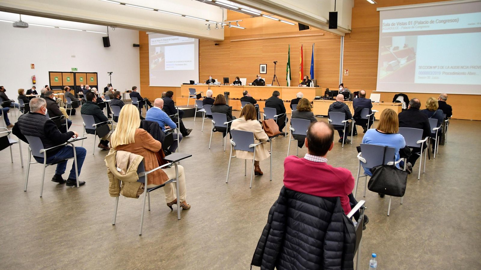 El inicio de la vista oral ha sido accidentado y repleto de problemas técnicos.