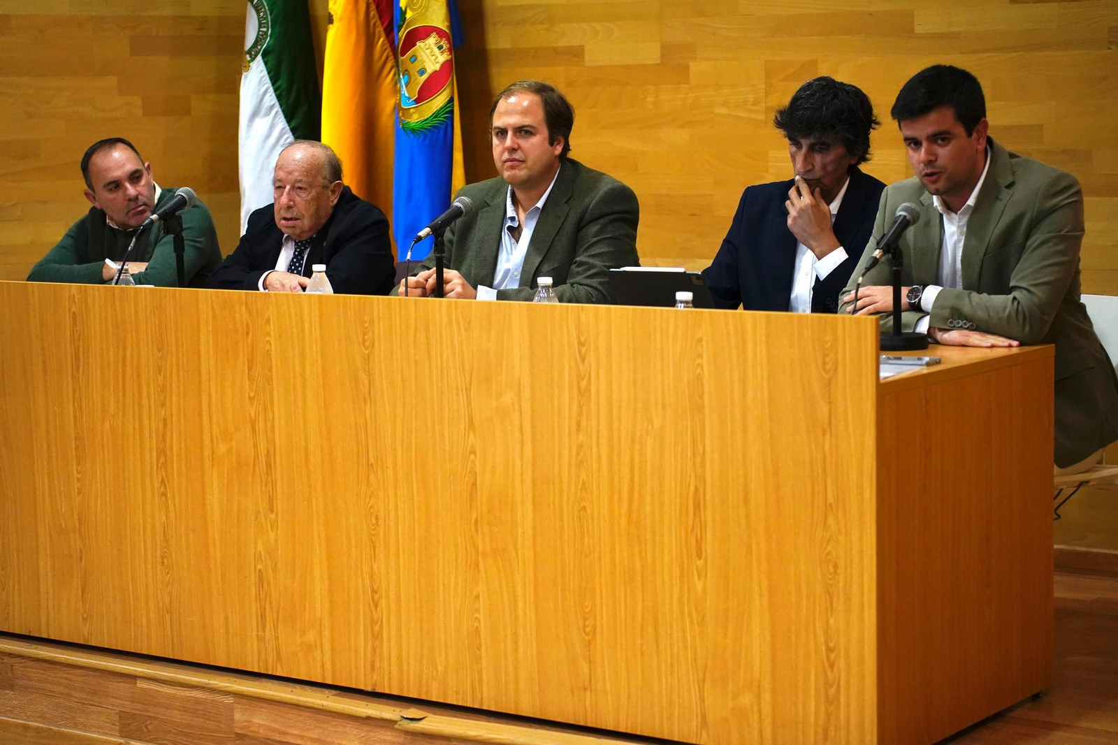 Fotos de la presentacion del libro "Colegio Los Pinos" de Francisco Lòpez Muñoz