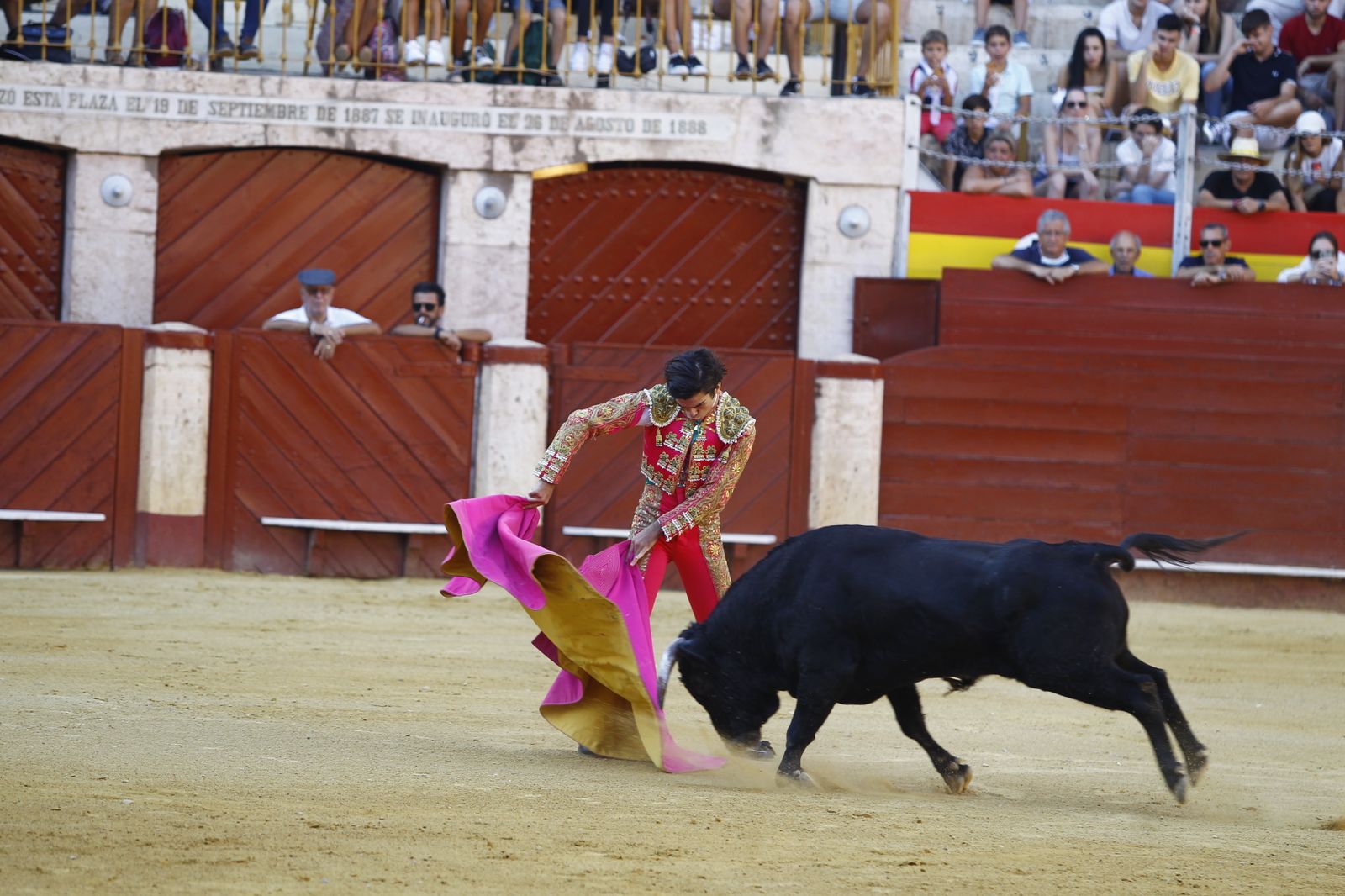 Imágenes de la novillada organizada por la Escuela Taurina de Almería