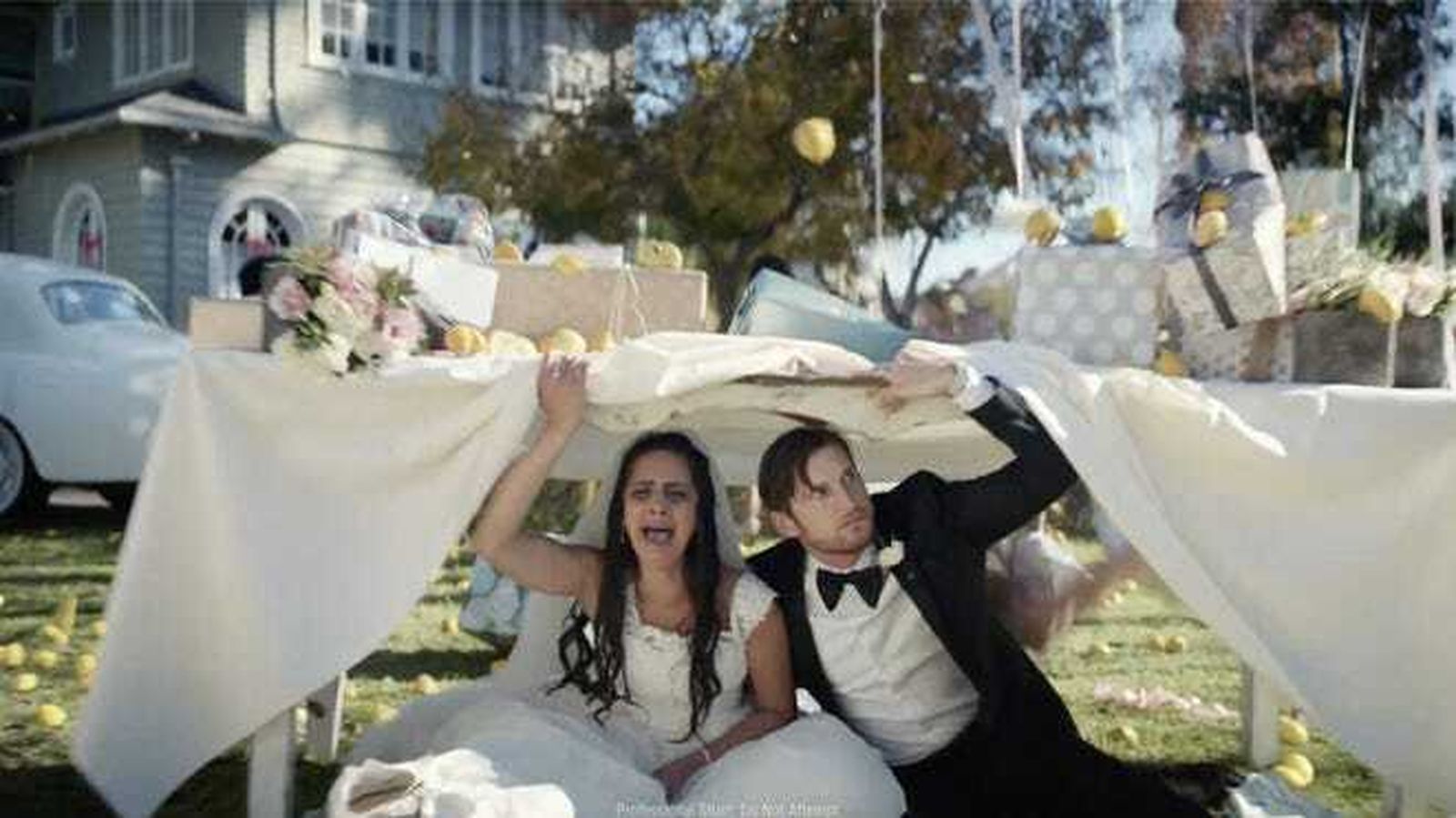 Una granizada de limones arrasa Estados Unidos en el spot de Bud Light Lemon