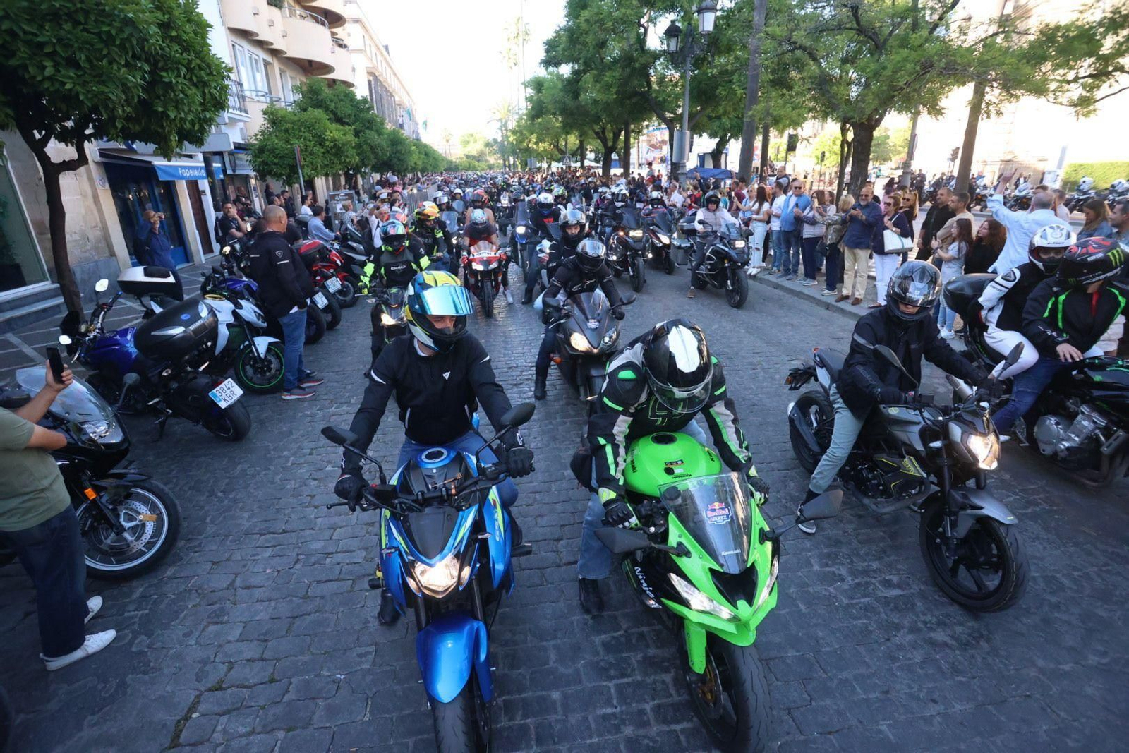 Jerez disfruta ya del ambiente del Gran Premio de MotoGP con la Gran Caravana Motera