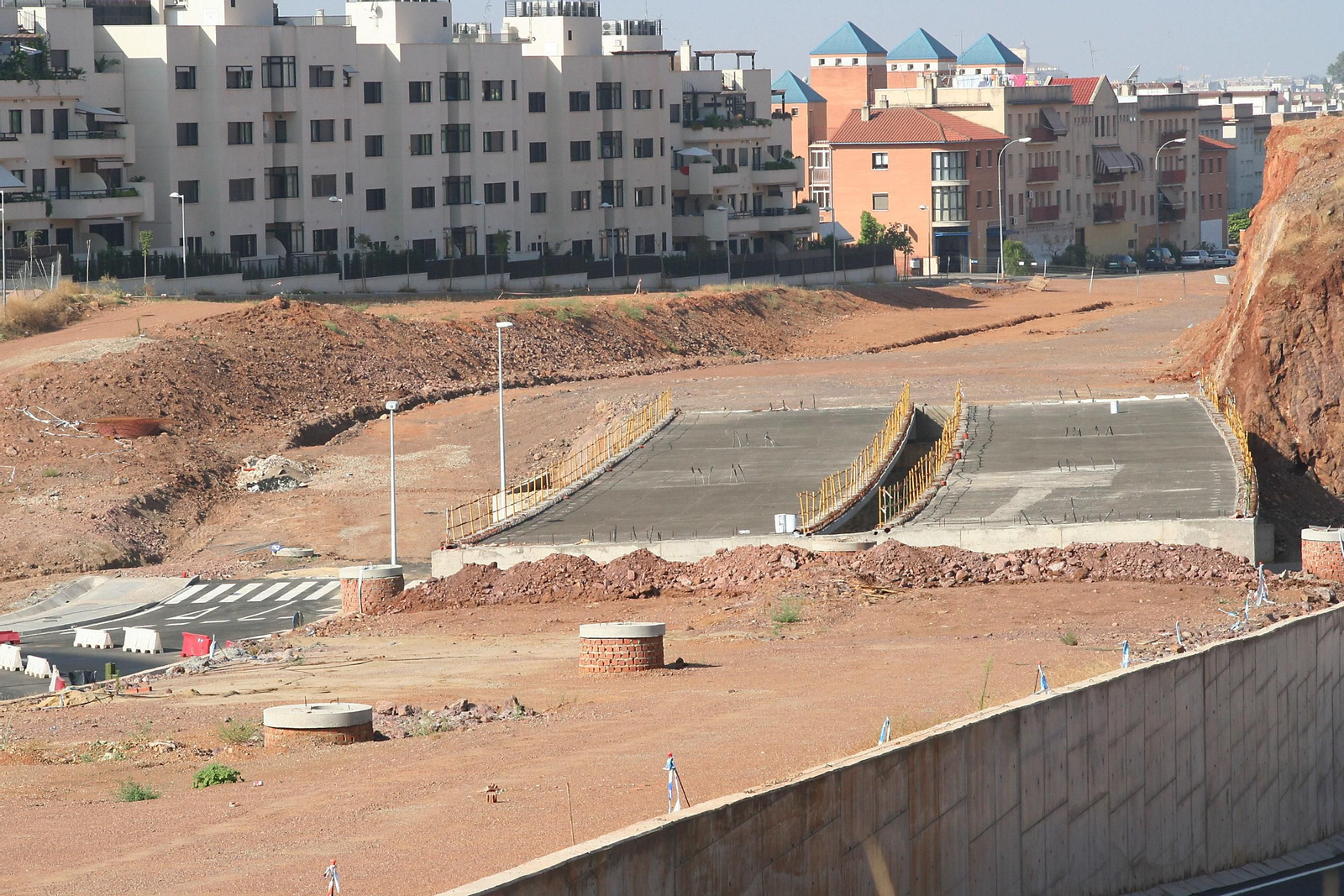 Aspecto que presentan desde 2008 las obras de la Ronda Norte.