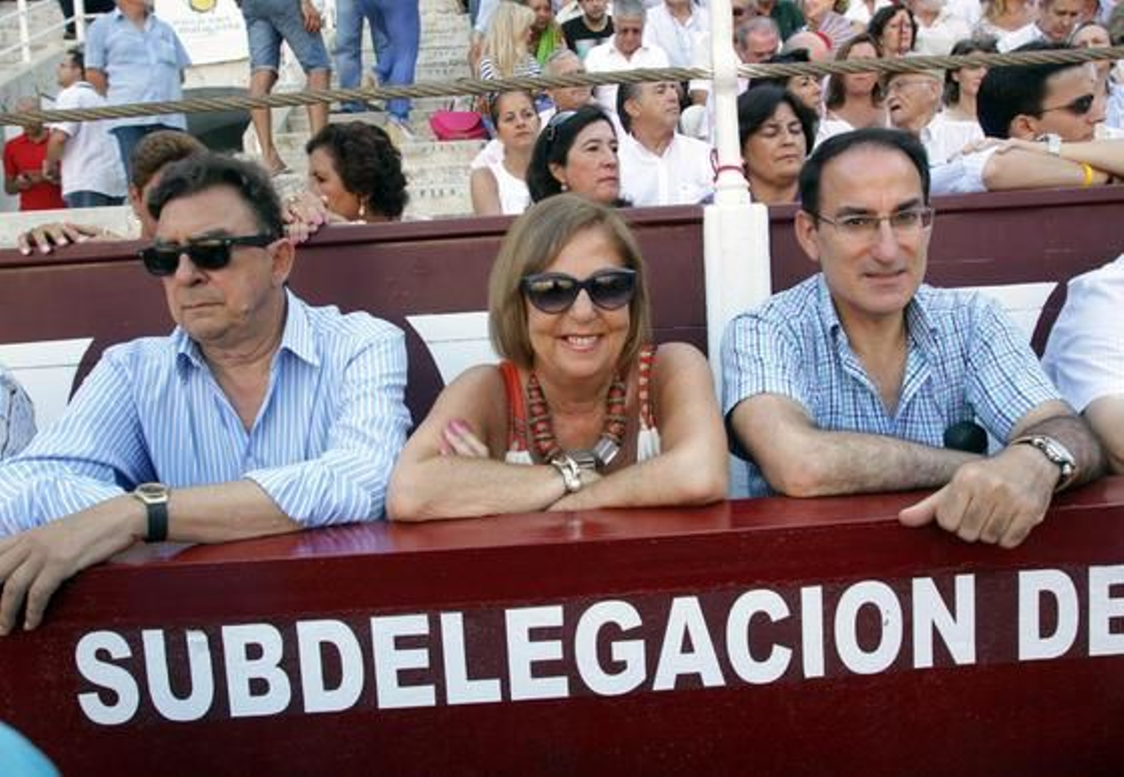 Enrique Ponce y José María Manzanares abrieron la puerta grande de Manolo Segura. Conde pasó inadvertido. 

Foto: Migue Fernandez