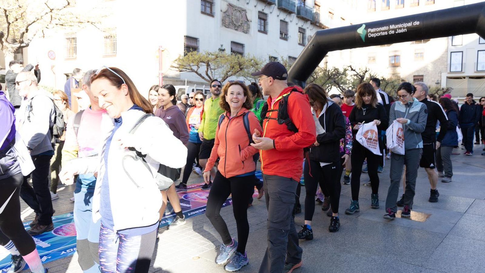 En imágenes: kilómetros para la esperanza de Celia en el CxM Trail Solidario IES Fuente de la Peña (I)