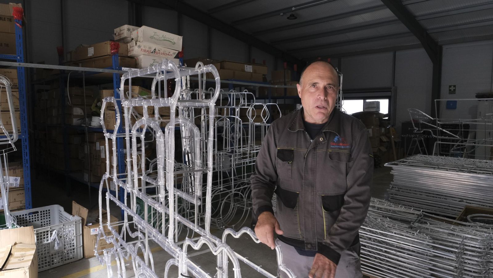 Desde Huécija a todo el mundo, Deconature, alegra la navidad con sus luces, en imágenes