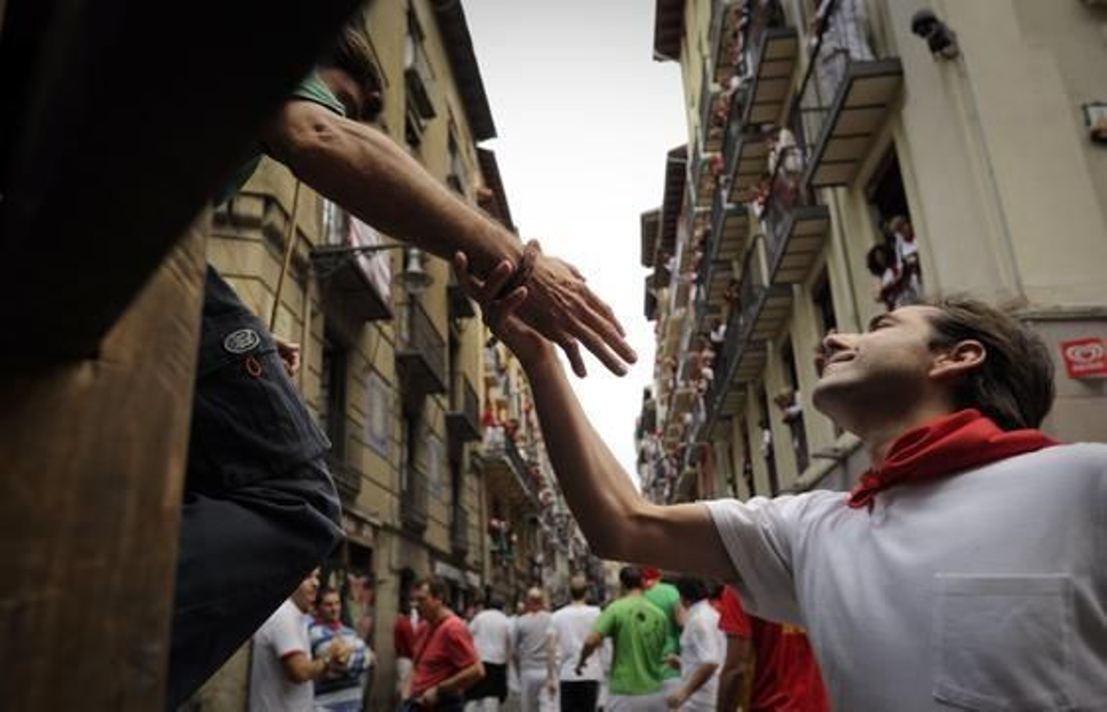 Los toros de El Pilar protagonizan un encierro rápido, limpio y sin corneados

Foto: AFP PHOTO