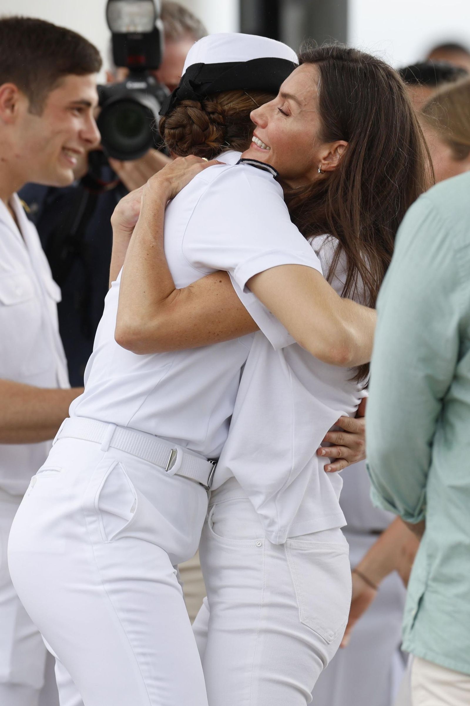 El emocionante reencuentro de la princesa Leonor con la reina Letizia en Panamá: todas las fotos