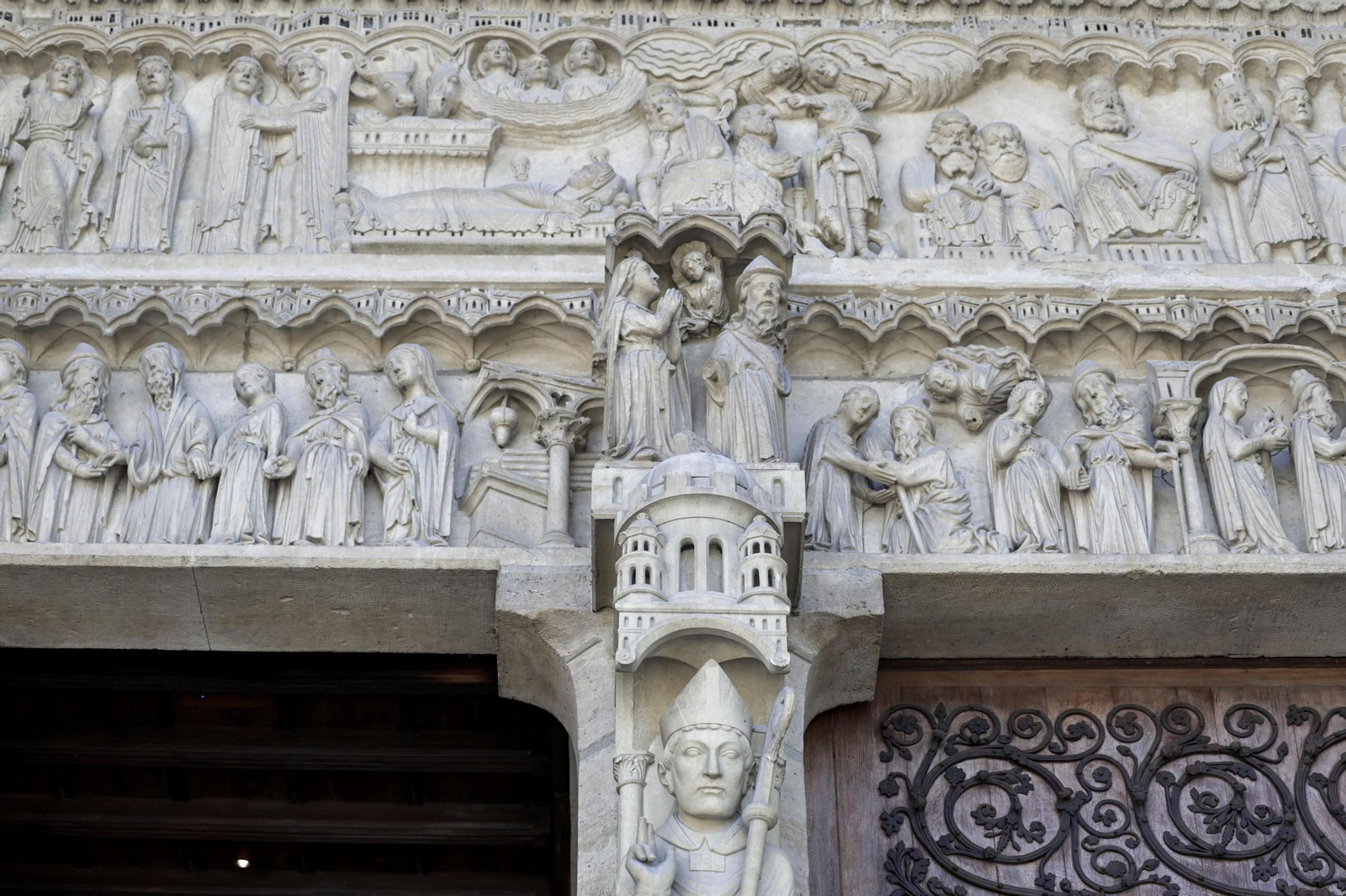 Así es el nuevo interior de Notre Dame tras la restauración Así es el nuevo interior de Notre Dame tras la restauración