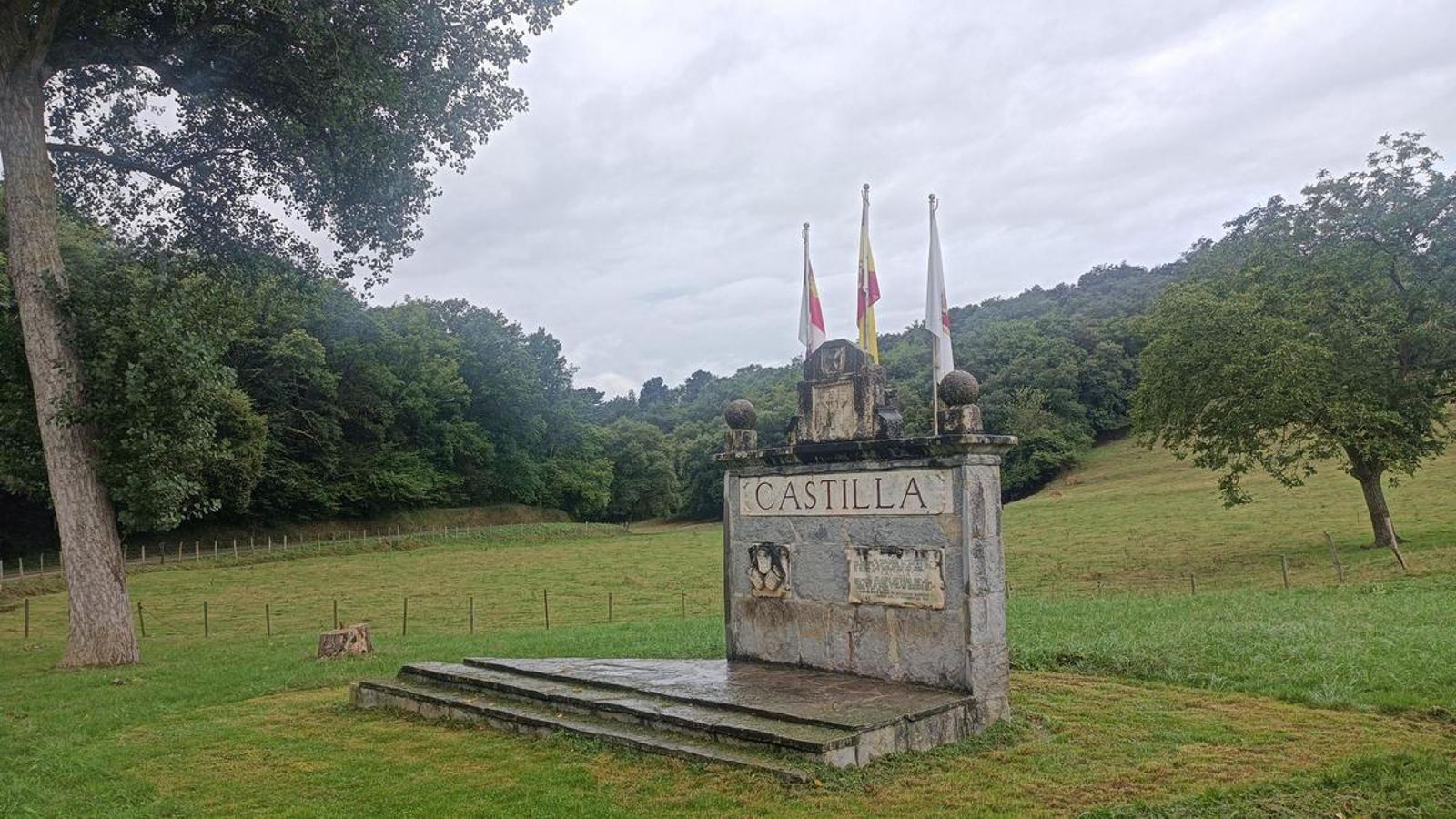 El monolito sobre el 'origen' de Castilla.