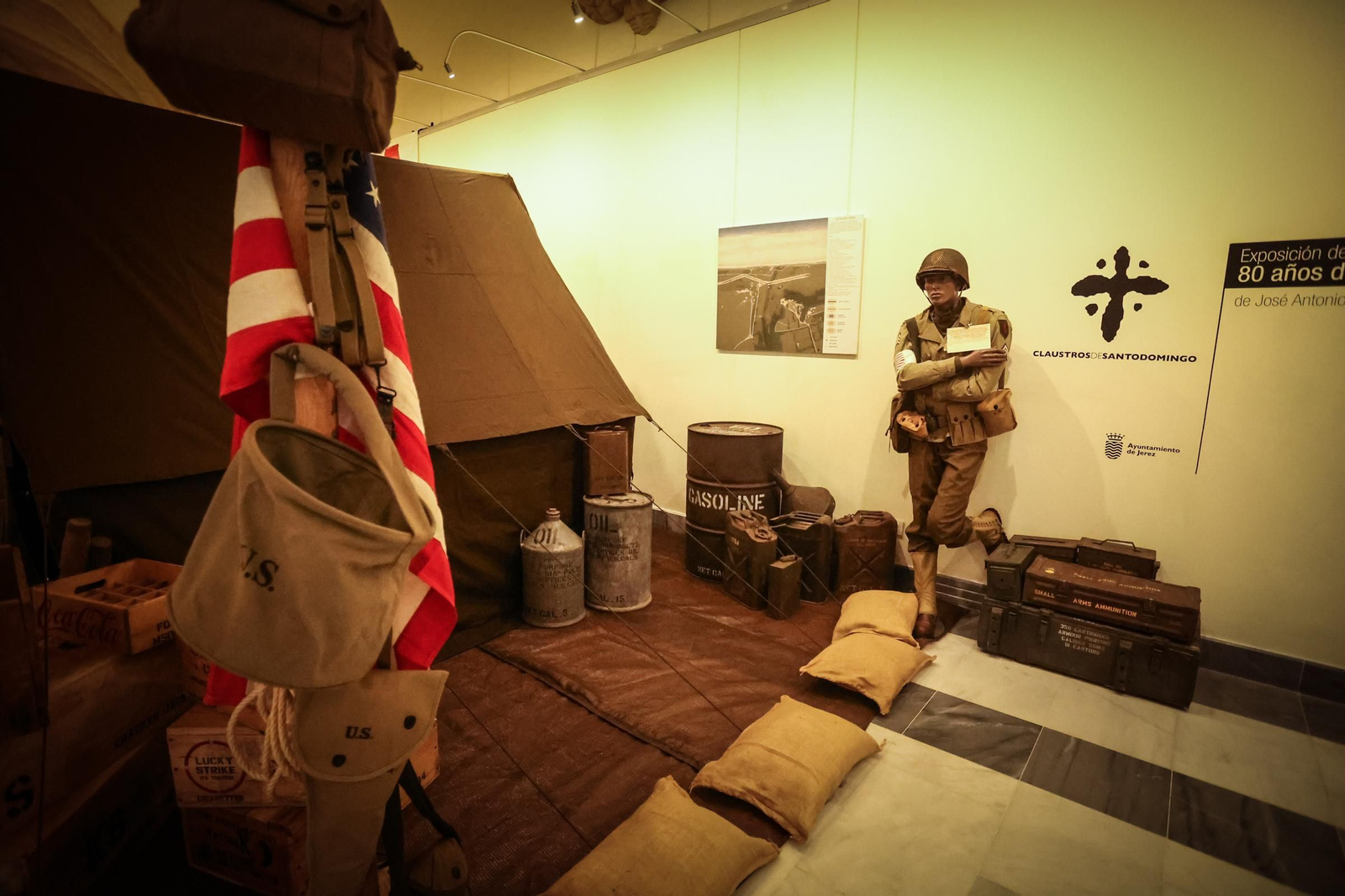 Imágenes de la exposición de maquetas de la II Guerra Mundial en los Claustros de Jerez Imágenes de la exposición de maquetas de la II Guerra Mundial en los Claustros de Jerez