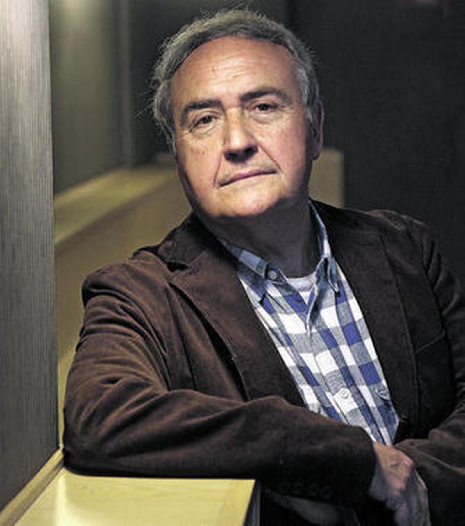 "España es un país de poetas, pero no de buenos lectores de poesía"