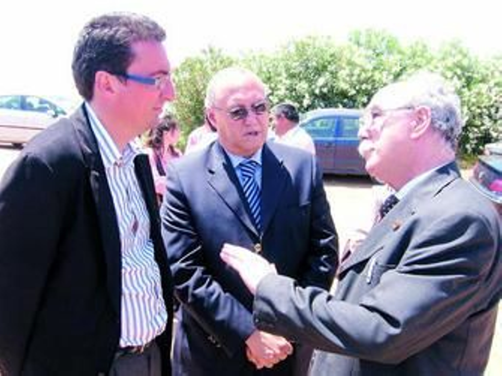 Mohamed Said junto a los alcaldes Juan Millán y Manuel A. González.