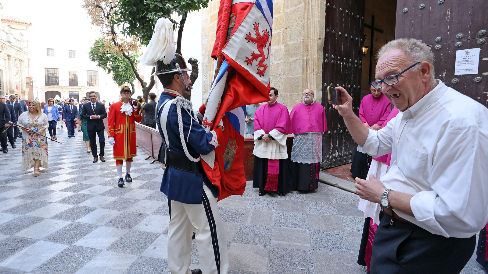 Traslado del Pendón en el día del patrón San Dionisio en Jerez