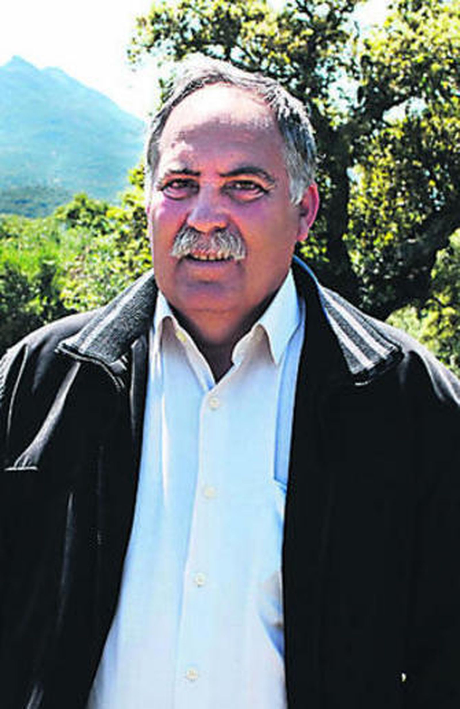 José Ramón Becerra.