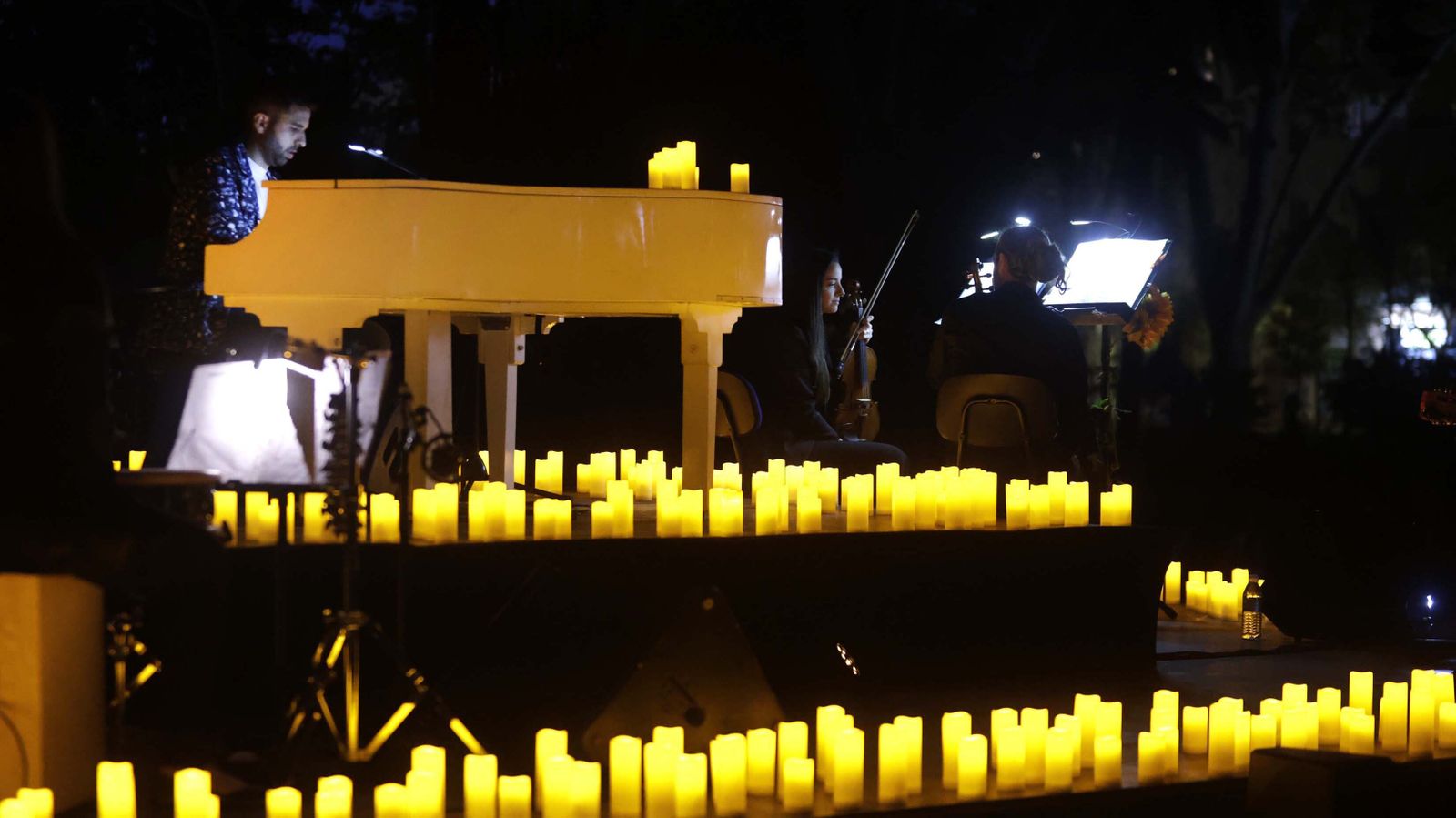 Las fotos del concierto de Diego Valdivia en el parque María Cristina