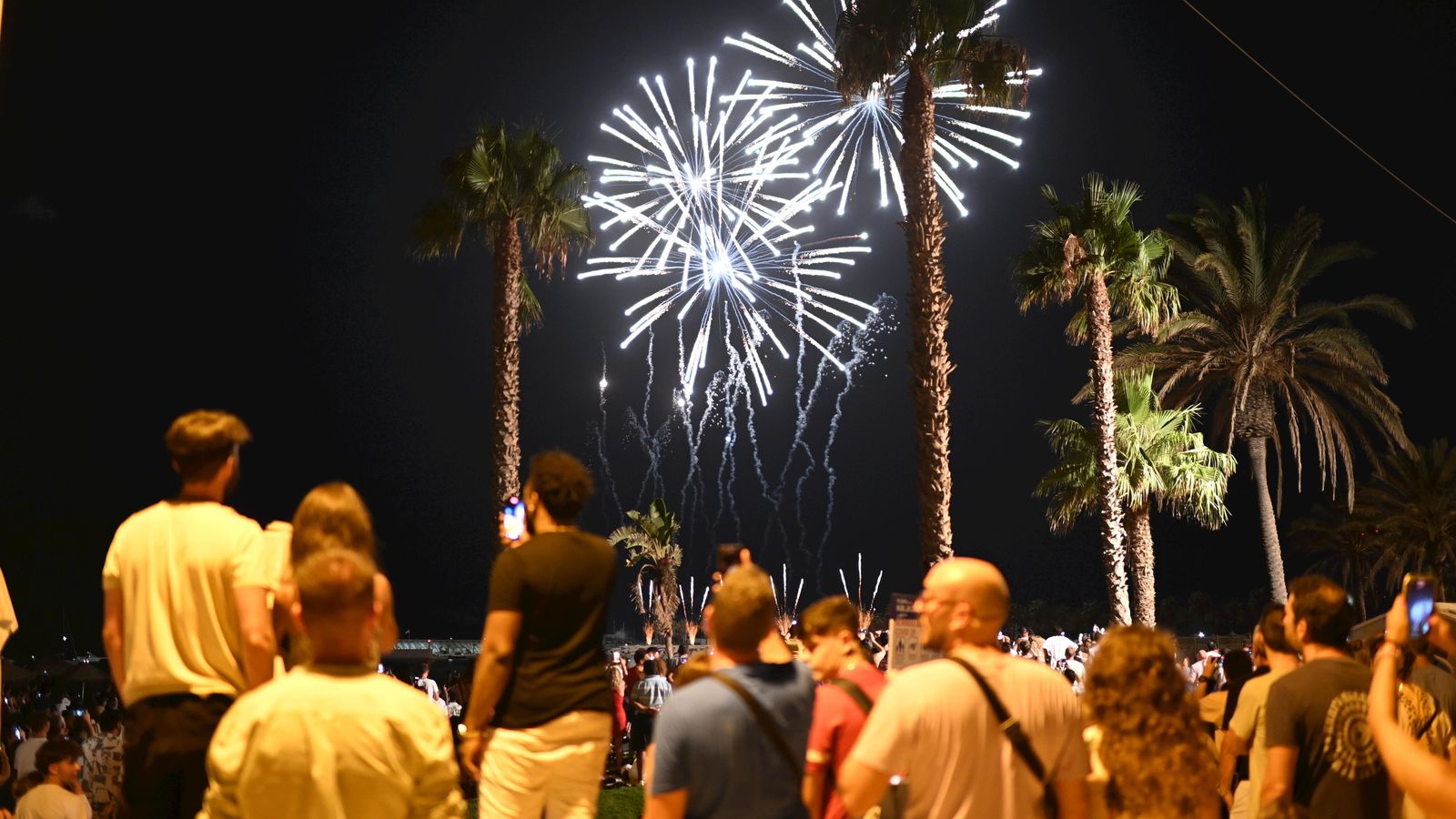 Drones y fuegos artificiales para abrir la Feria de Málaga 2022 (fotos)