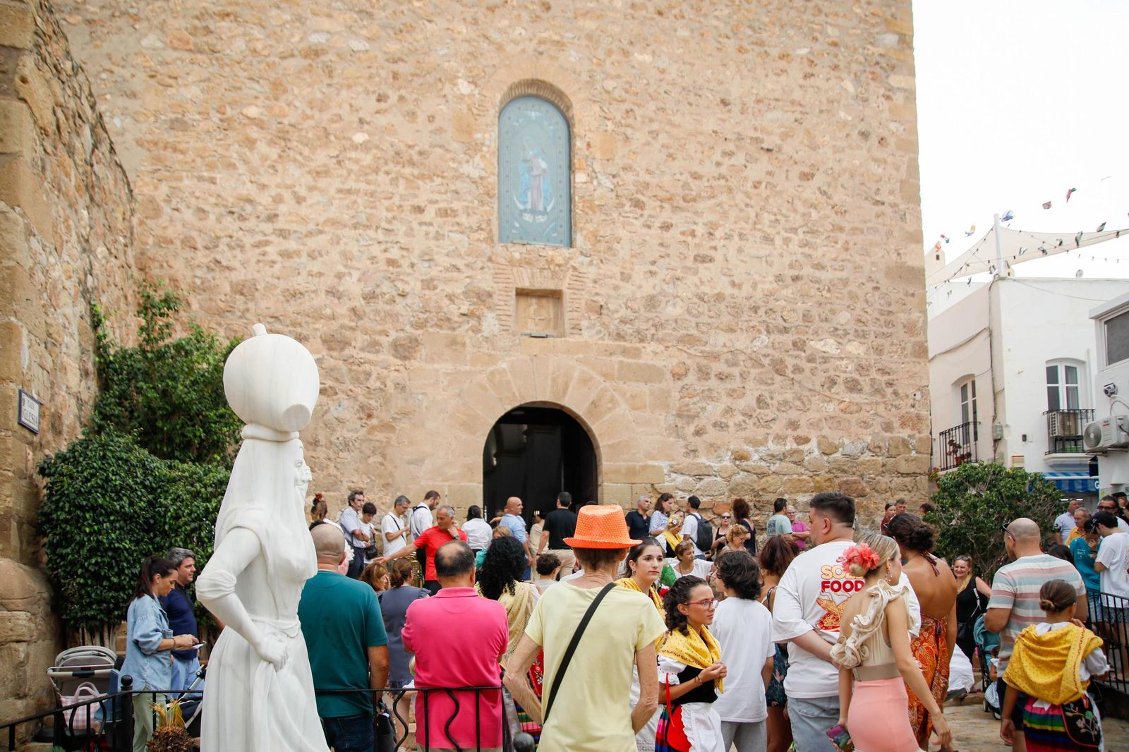 La Subida del Agua de las fiestas de Mojácar, en imágenes