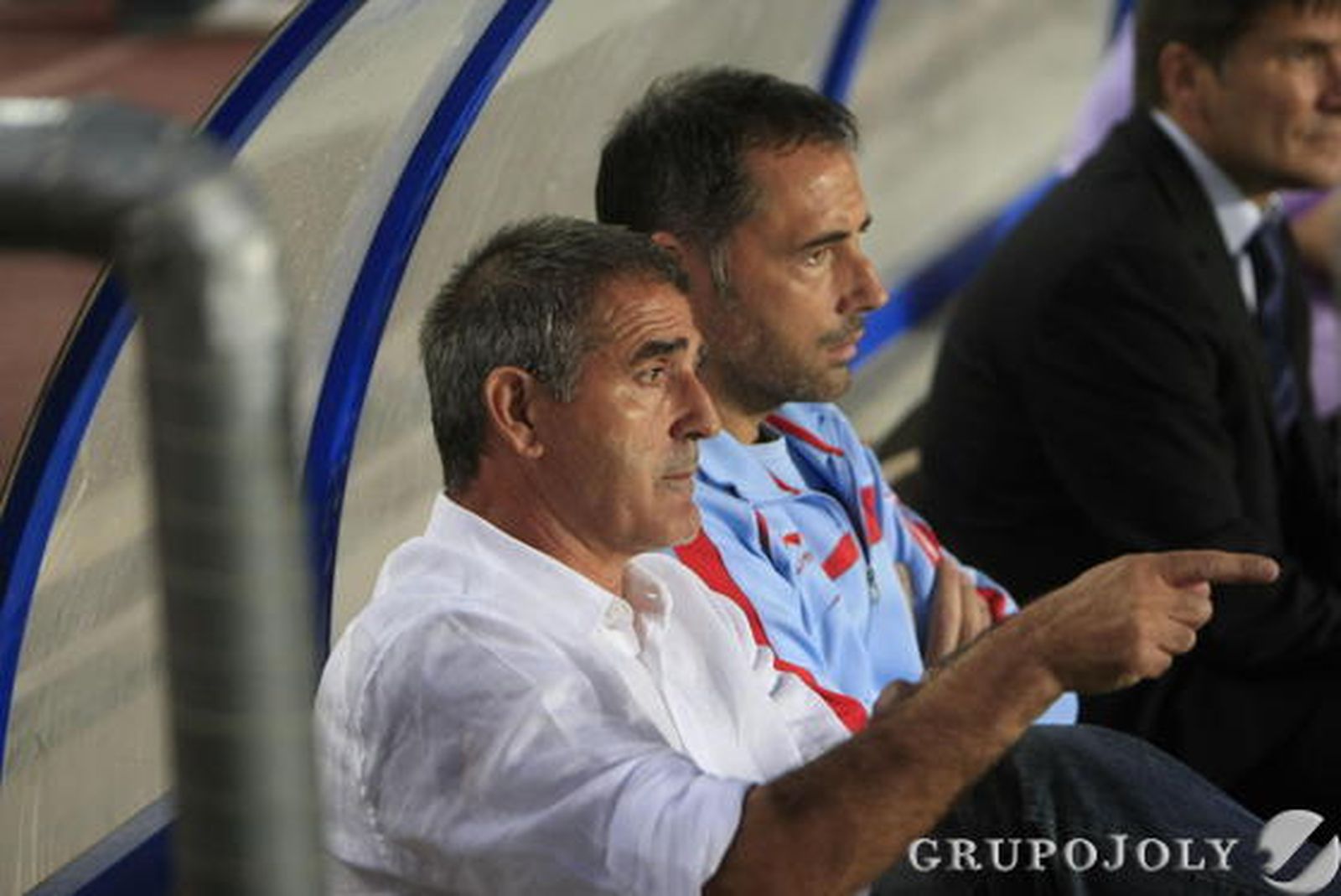 Radiante por la trabajada victoria, Paco Herrera, técnico del Celta, se mostró "contento" con los tres puntos obtenidos,

Foto: lof