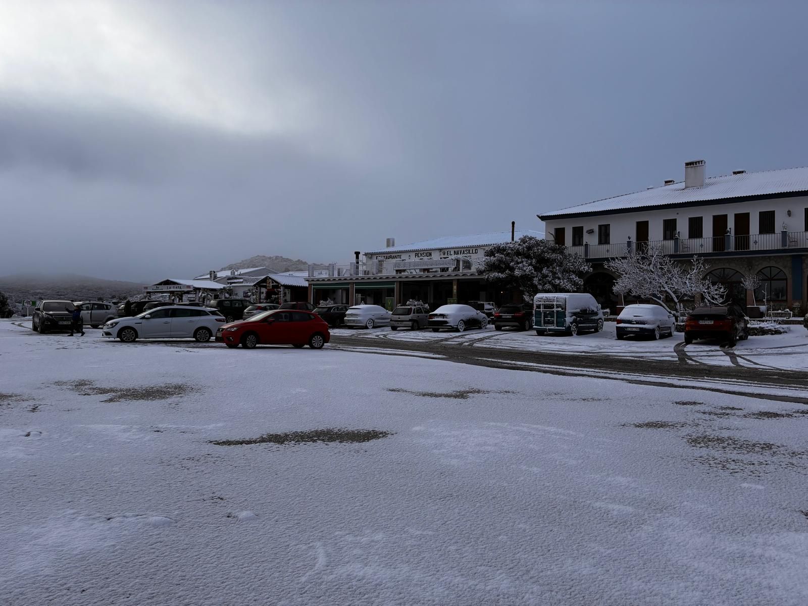 La nieve tiñe de blanco la Serranía de Ronda