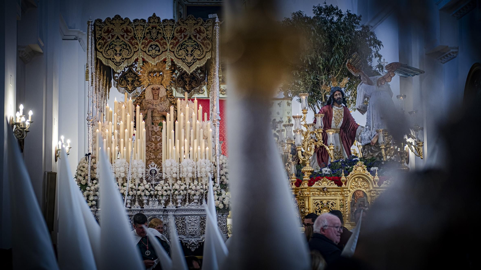 Imágenes de la salida de El Huerto en la Semana Santa de Cádiz 2025