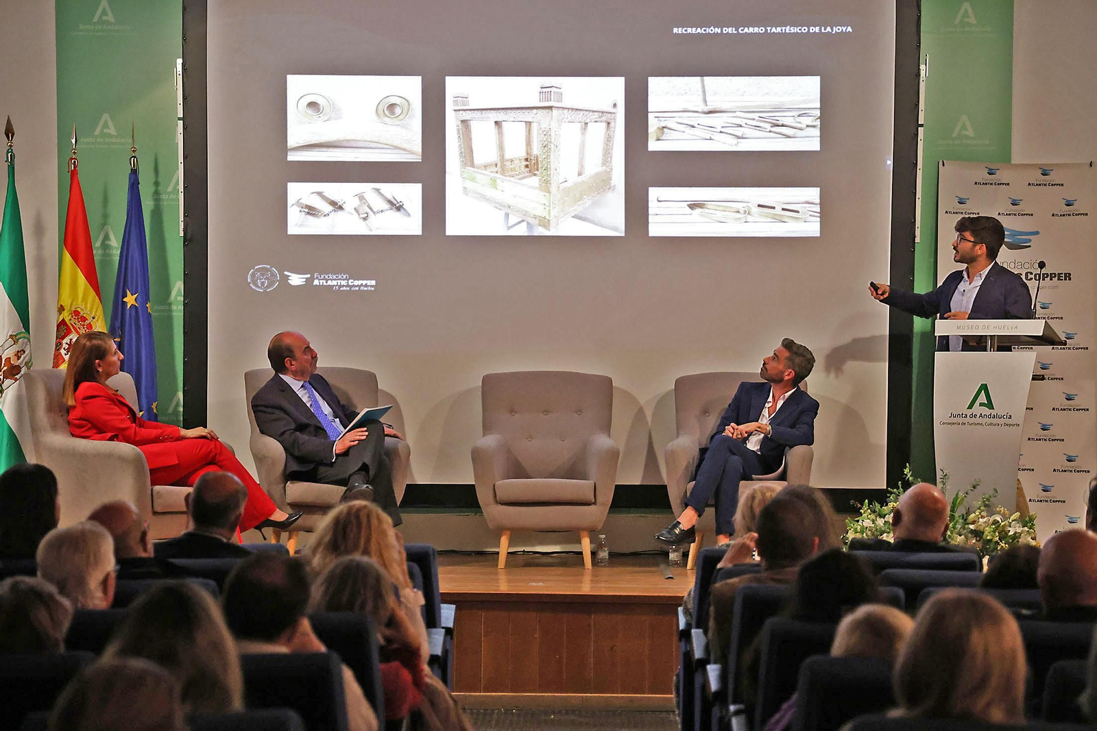 Imágenes de la Presentación del proyecto de Recreación del Carro Tartésico y la exposición 'La Joya vida y eternidad en Tarteso'