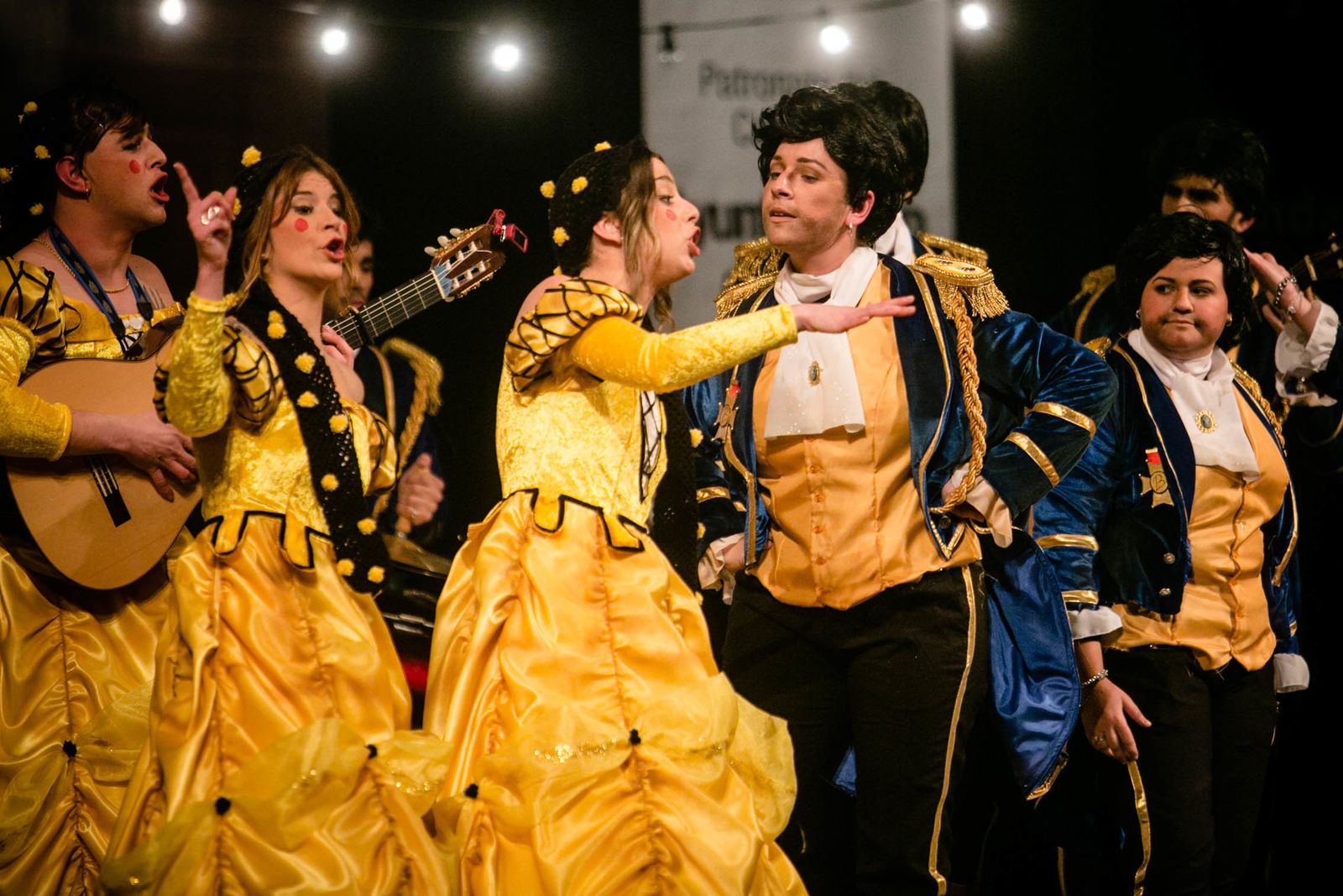 La comparsa "La bella y la bestia"