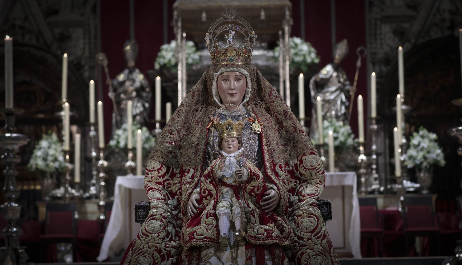Imágenes de la festividad de la Virgen de los Reyes en la Catedral de Sevilla