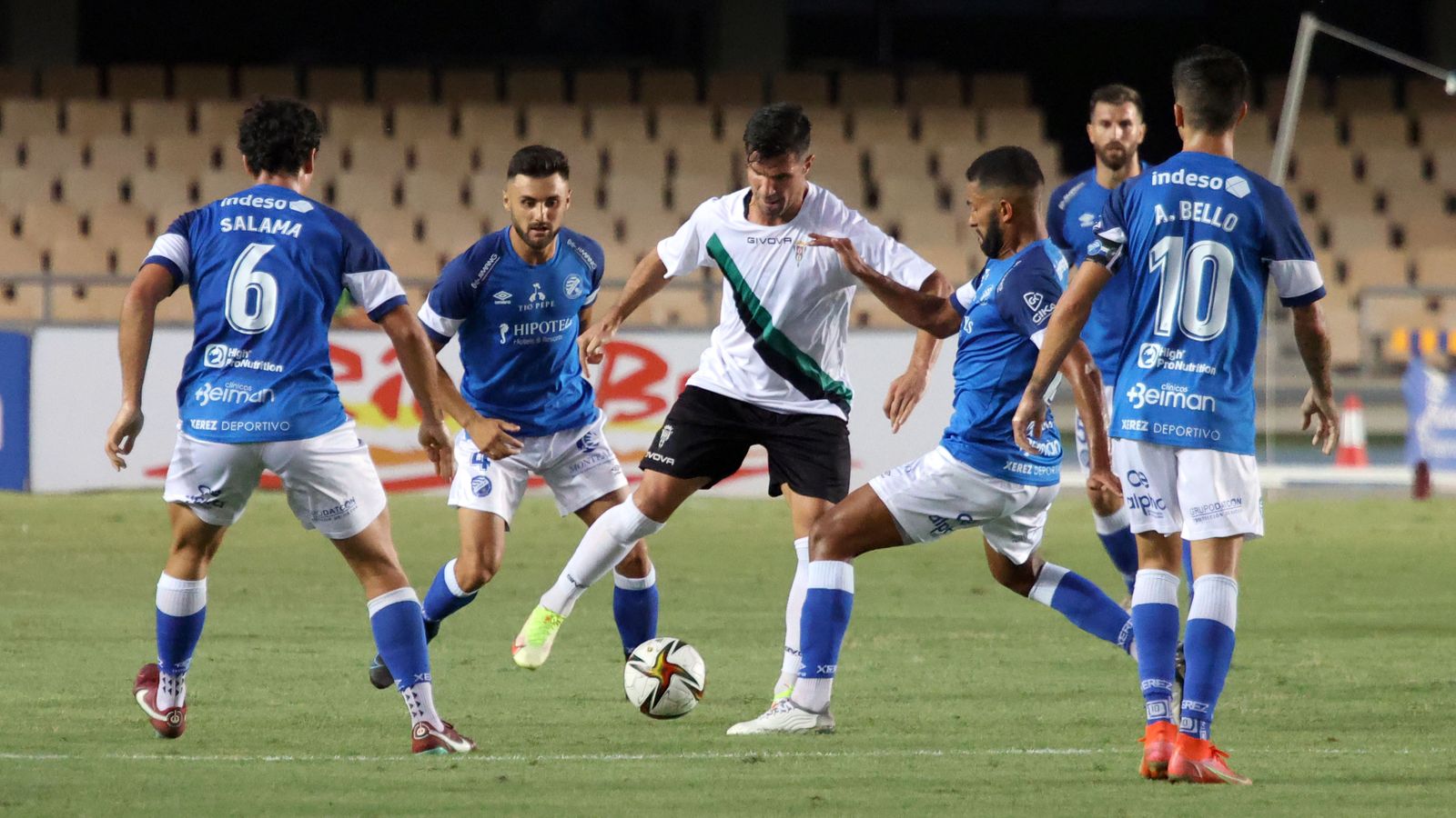 Imágenes del I Trofeo Pepe Ravelo entre Xerez DFC y Córdoba CF en Chapín