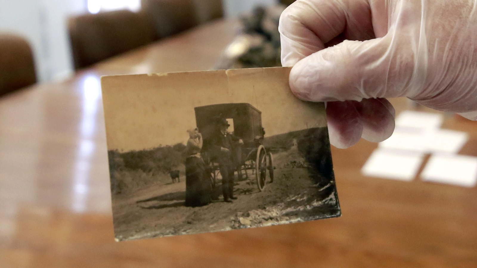 Imágenes del archivo fotográfico conservado en Bodegas Tradición