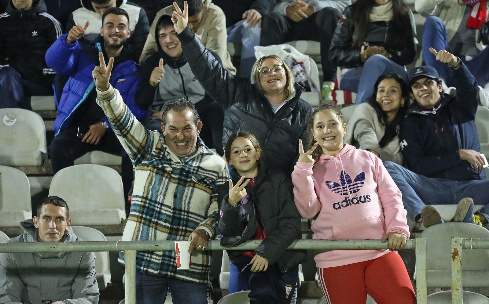 Búscate en el Nuevo Mirador durante el Algeciras - Atlético de Madrid B