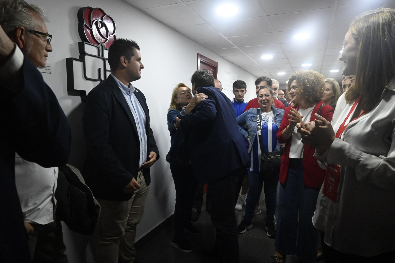 Imágenes del PSOE tras las elecciones municipales en Huelva