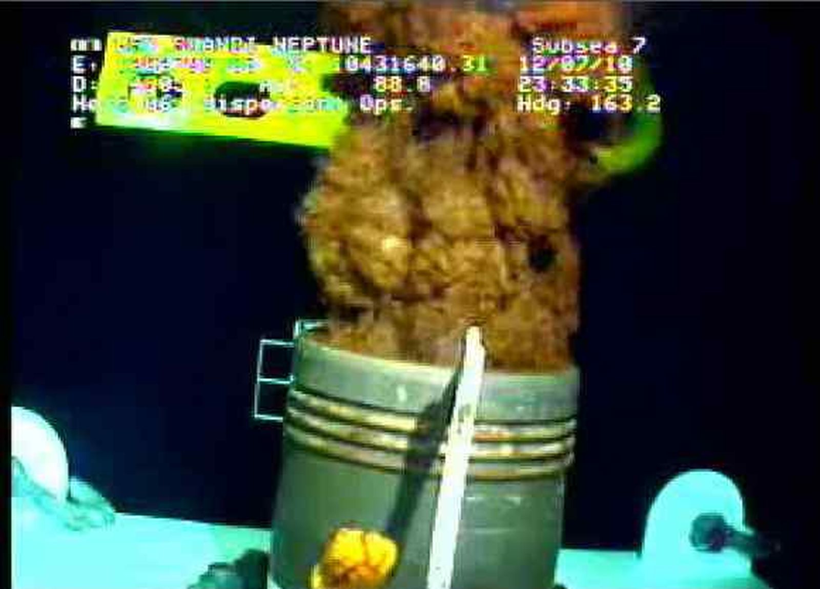 BP confirma la colocación de una nueva campana para frenar el vertido