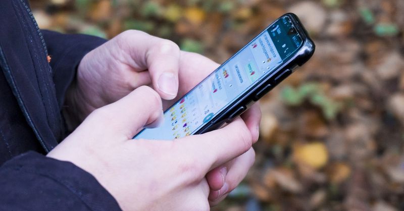 La nueva estafa que circula por WhatsApp: el falso concurso de baile con el que suplantan tu identidad