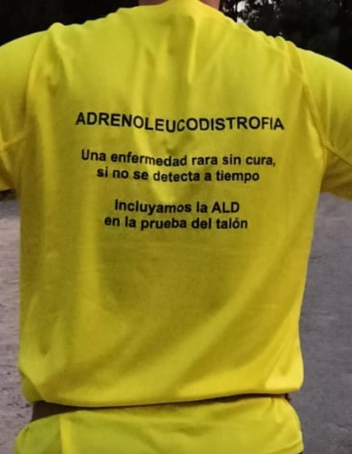 La sonrisa de Juan volverá a teñir de amarillo la Carrera Nocturna del Guadalquivir