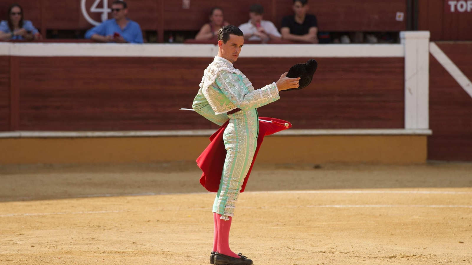 Brindis al público de David Galván en Soria en el toro en el que fue cogido.