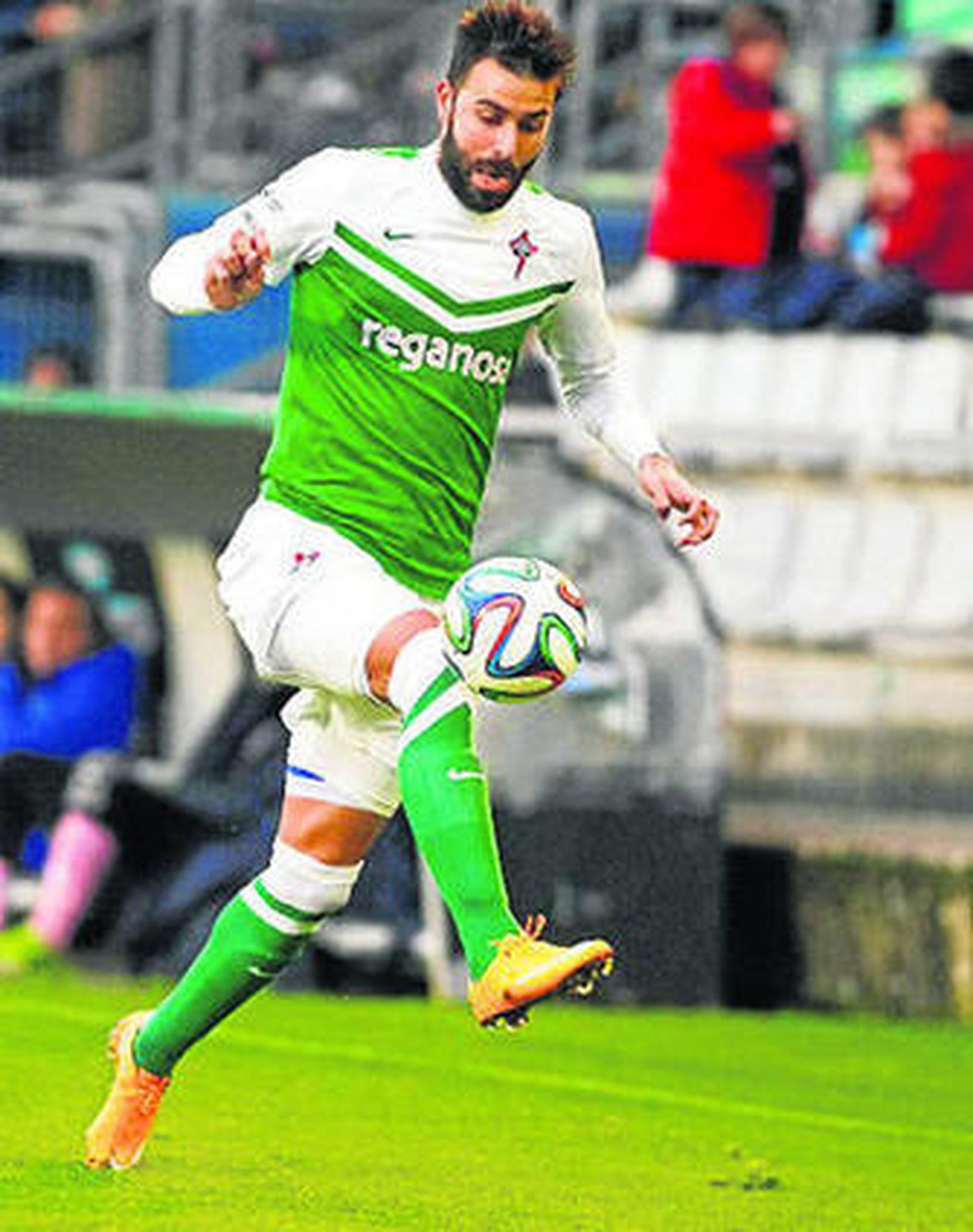 Joselu (i) se midió al Cádiz con el Racing de Ferrol en el 'play-off', mientras que Ortuño ha estado cedido por Las Palmas en Zaragoza y Mallorca.