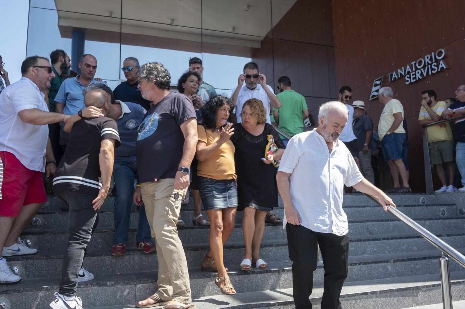 La última despedida a Manolo Santander, en imágenes