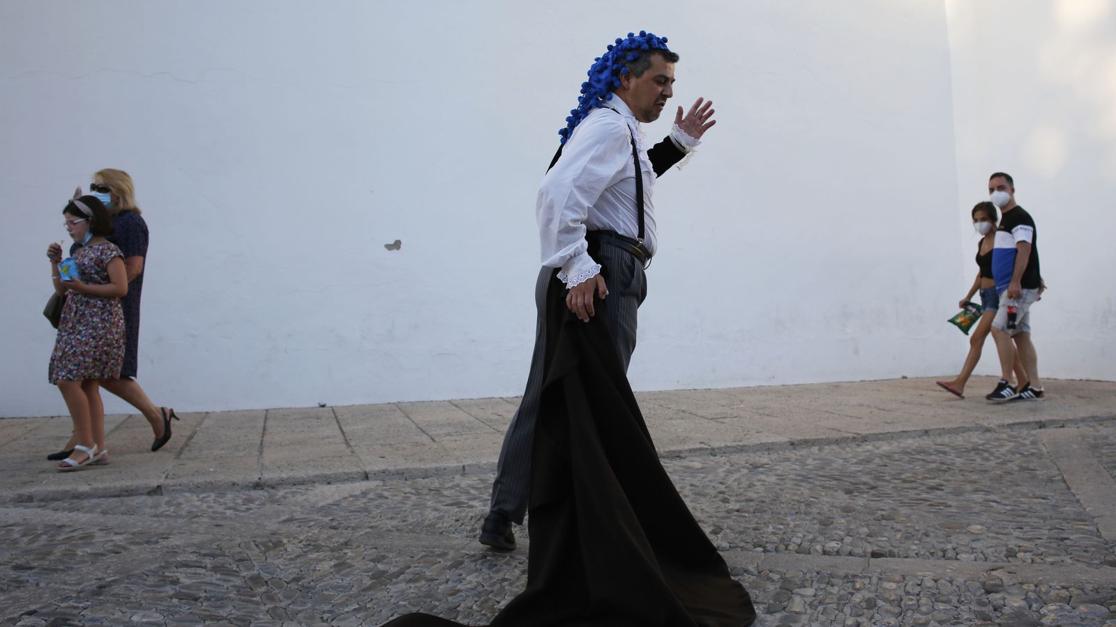 Pedro Romero en los alrededores de la plaza de toros