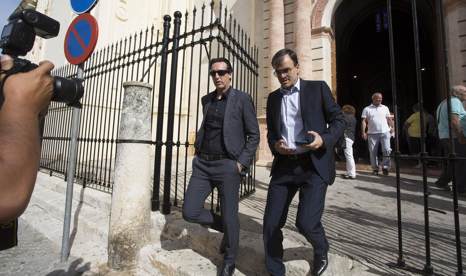 Utrera despide a Reyes en un multitudinario funeral.