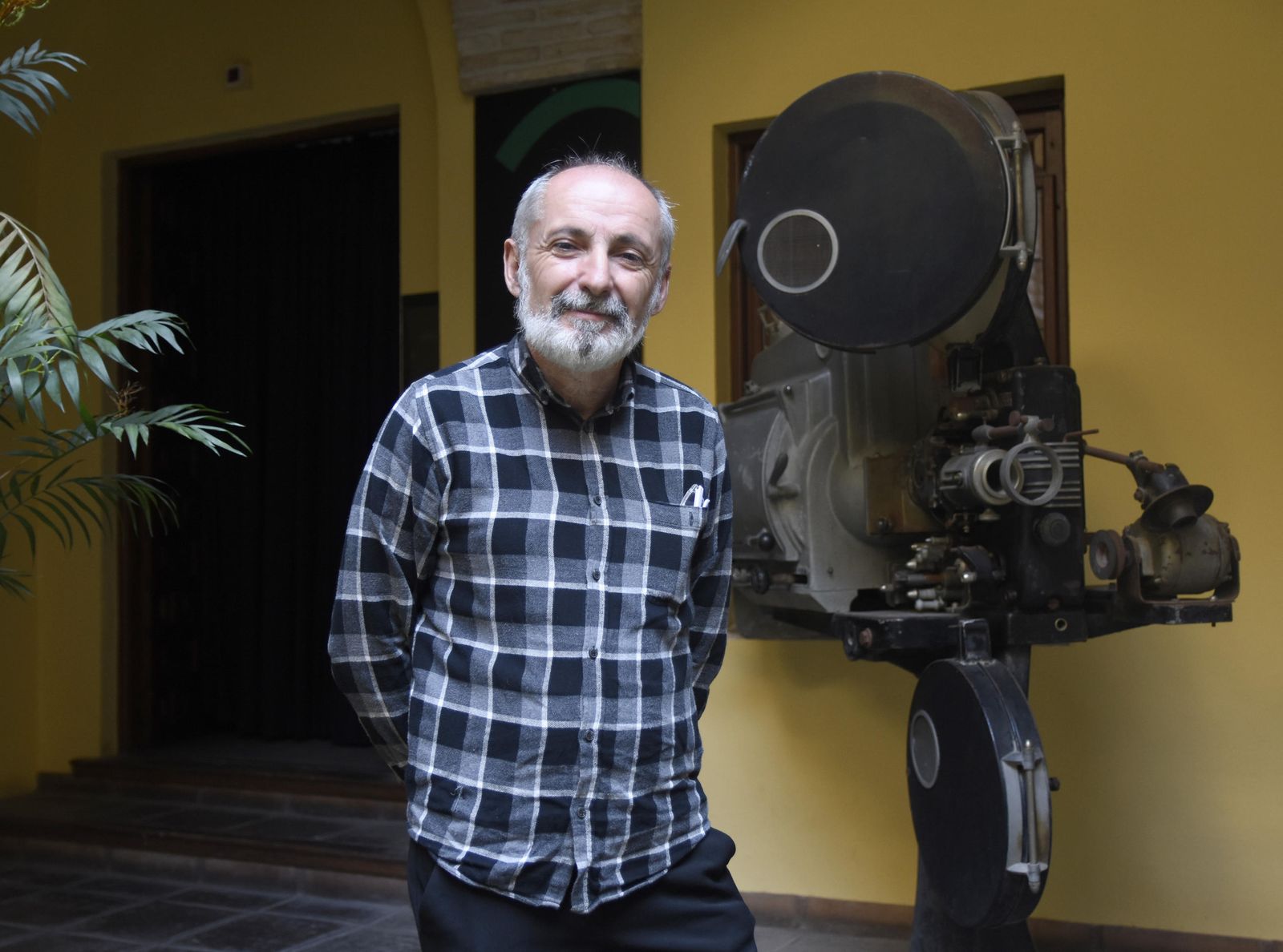 Bartolomé Olivares, ayer, antes de la proyección de 'Cuatro jardines para Pablo'.