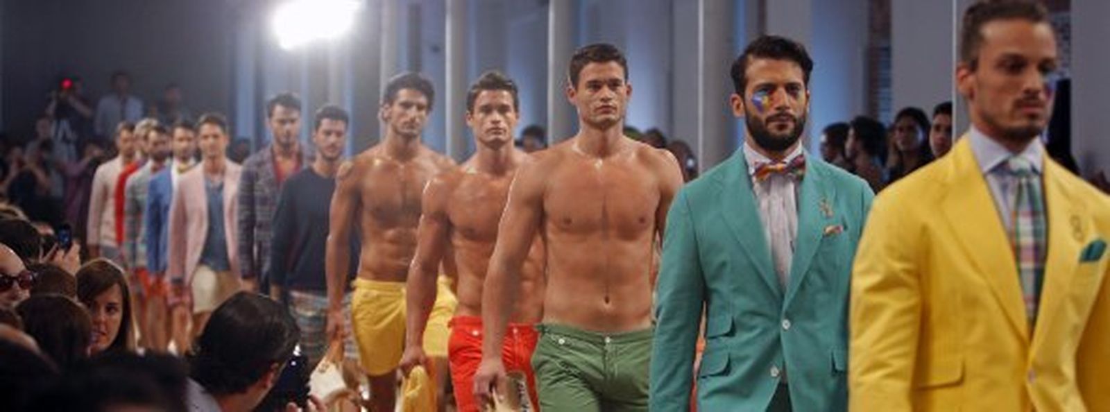 Modelo en el desfile de Lander Urquijo.  EFE/Maialen López