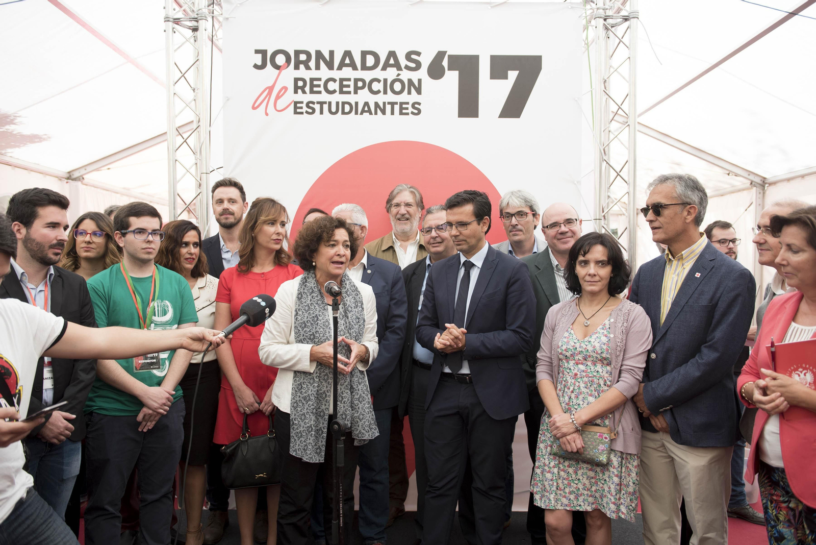 La UGR completará con sus fondos las bonificaciones de la Junta