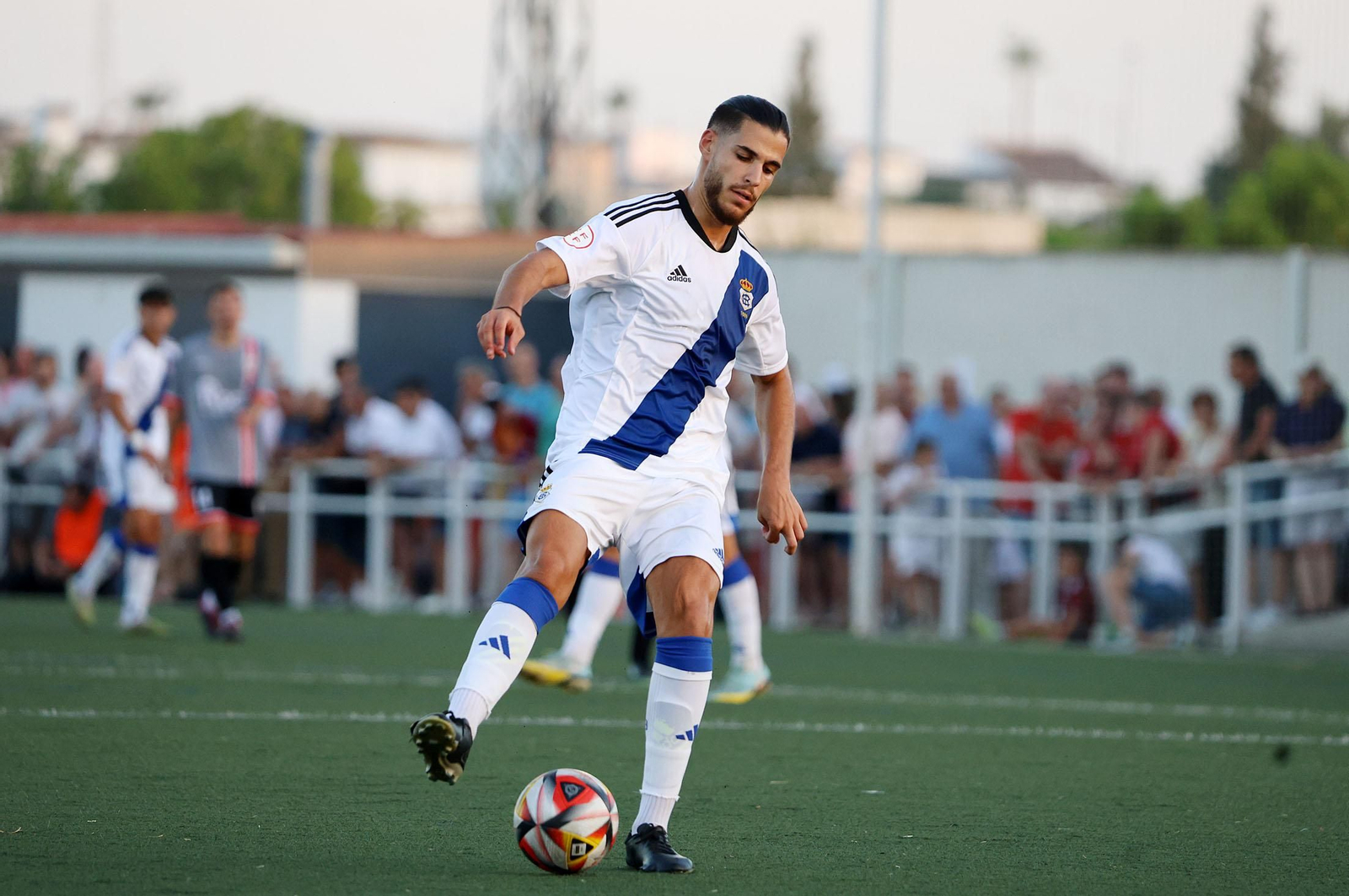 Imágenes del CD Rociana-Recreativo de Huelva en el I Memorial 'Fuente Clara Cabrera Mateos'