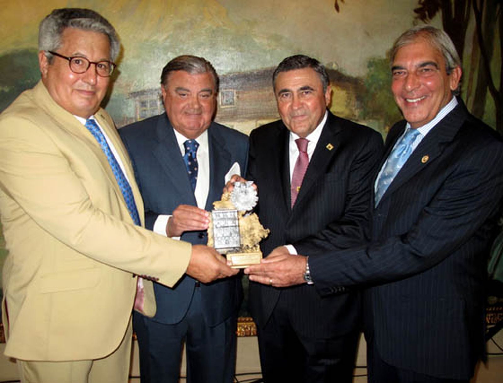 Los agentes comerciales distinguen a Francisco León