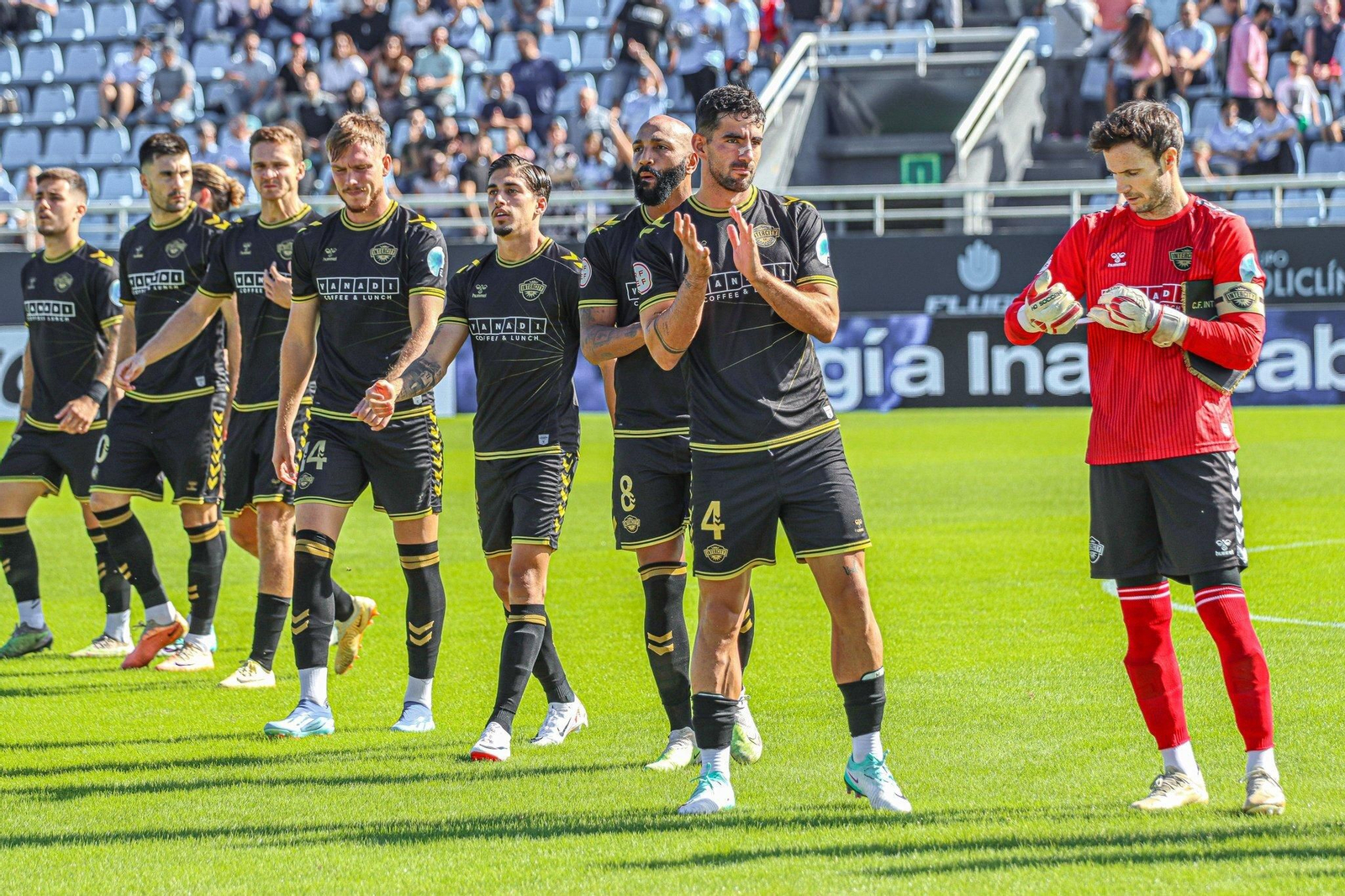 El Intercity, en su estadio.