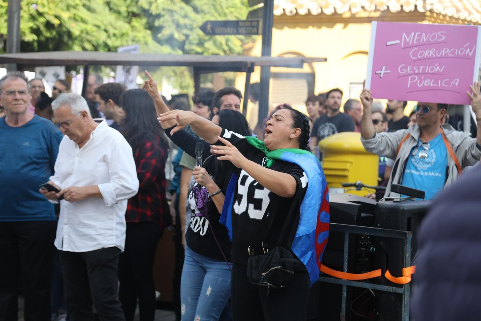 Las fotos de la multitudinaria manifestación por la vivienda en Málaga este 9N