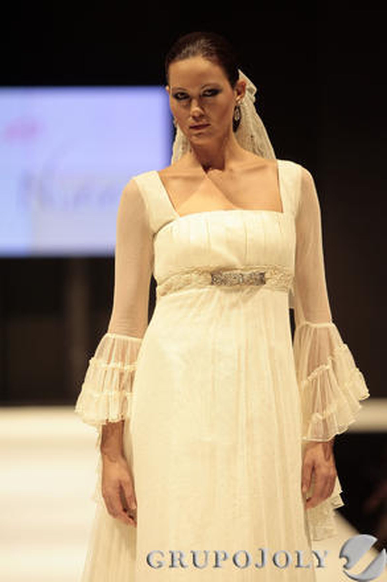 Desfile de Pol Núñez en 'Sevilla de Boda'.

Foto:Juan Carlos Muñoz