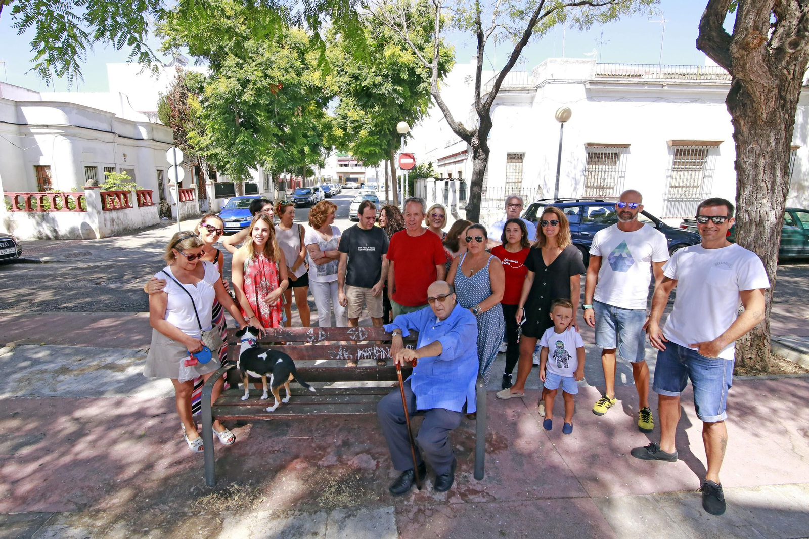 Vecinos de la barriada denuncian los episodios de amenazas y robos que están sufriendo.