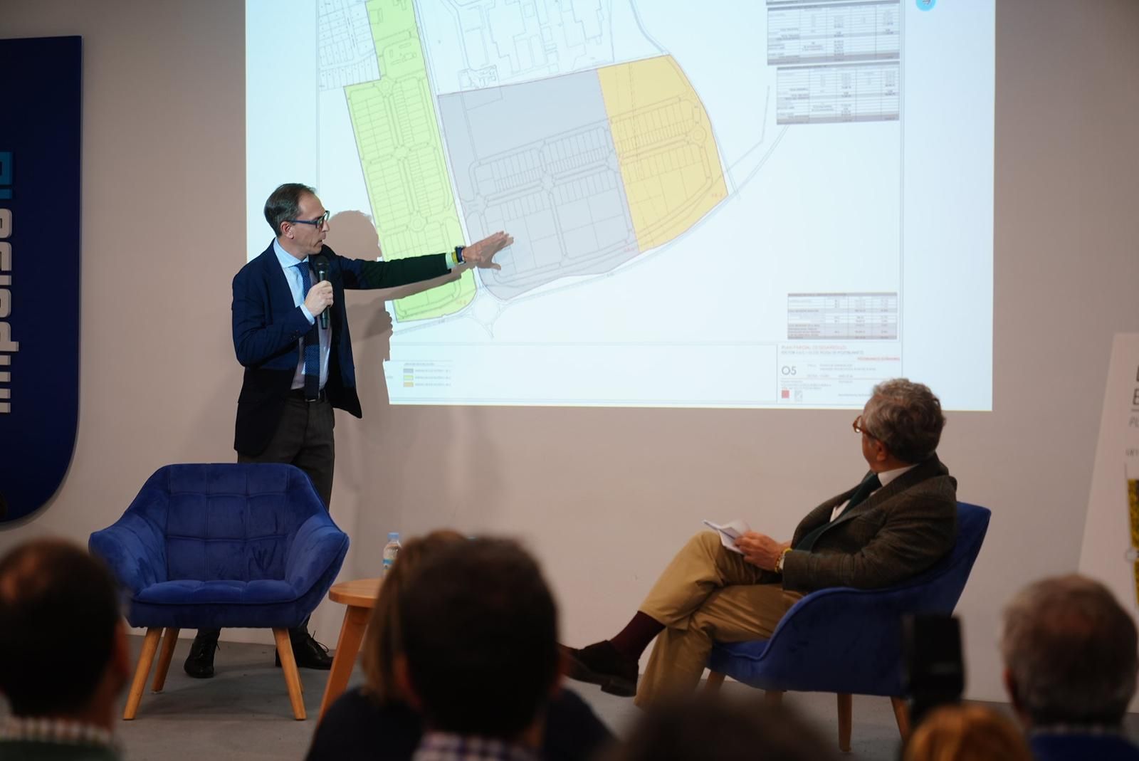 Santiago Cabello y Salvador Fuentes, durante la presentación del proyecto.